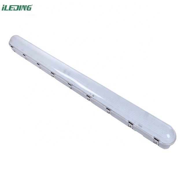Установка потолка 110W 8FT Led Tri-proof Weatherproof Vapor Tight Light для фермы